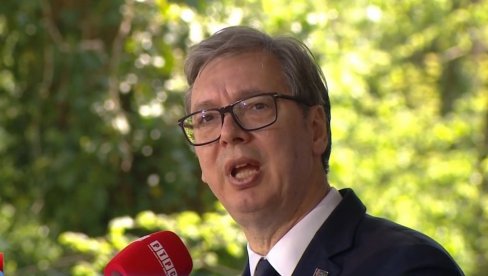 ВАЖАН ДАН ЗА СРБИЈУ: Председник Вучић на спајању главне мостовске конструкције у оквиру Фрушкогорског коридора (ВИДЕО)