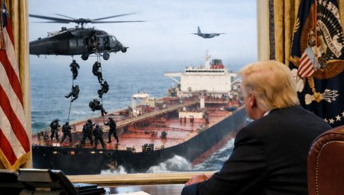 Pogledajte - Amerikanci rešetali iranski brod: Razarač otvorio vatru na Tousku, marinci preuzeli kontrolu! (VIDEO)