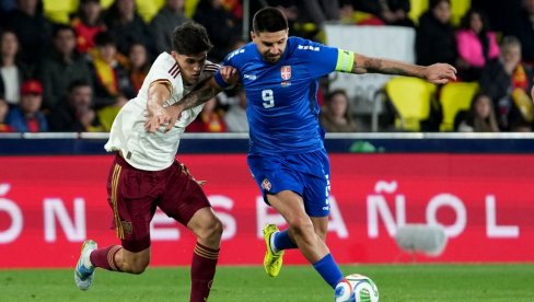 Vratio se Aleksandar Mitrović: Srbin na terenu posle pet meseci!
