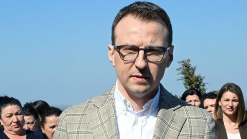 Večni pečat sramote Petković odgovorio Ponošu kojem je Vučić kriv za teror nad Srbima na KiM, a ne Kurti