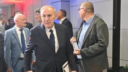 Dragan DŽajić otkrio kakvu je poruku poslao Čeferinu nakon odluke da se finale LE igra u Beogradu
