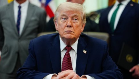РАМПА ЗА ТРАМПА? Демократски сенатори поднели резолуцију да спрече напад на Кубу