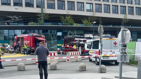 Ima mrtvih i stravičnoj saobraćajnoj nesreći: Trolejbus sleteo s puta i udario u prodavnicu