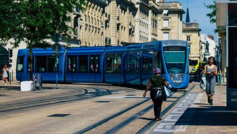 Истраживање показује: Раст цена горива повећао број путника у јавном превозу у Француској