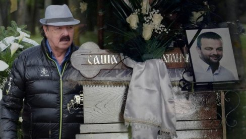 Haris DŽinović prvi put u javnosti nakon Melinine svadbe: Došao na sahranu kolege s kojim je sarađivao 12 godina
