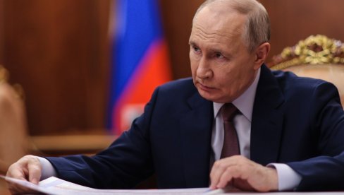 Putin poručuje : Nema „malih vojnika“, svi smo tim i služimo zemlji