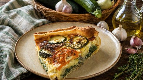 КИШ СА ТИКВИЦАМА:  Летњи класик из рерне који осваја на први залогај