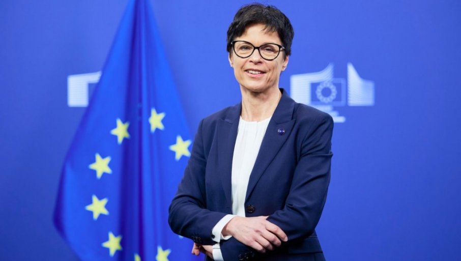 МАРТА КОС СЕ ПРАВИ ЛУДА: Пре десет дана обустављала све исплате Србији,  данас каже Никад нисам чула за то