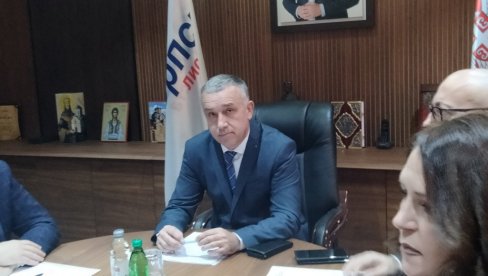 Čuvari baklje slobode: Zlatan Elek predsendik Srpske liste čestitao Dan Univerziteta u Prištini