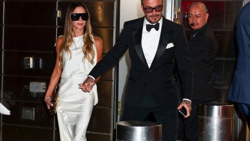 Бекамови имали ноћ за памћење: Викторија Бекам поделила приватне фотографије, Дејвид не скида осмех с лица