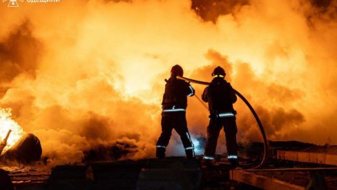 PAKLENI UDAR NA UKRAJINSKE LUKE: Ruske snage raznele skladišta goriva u Odesi - Moskva poslala jasnu poruku