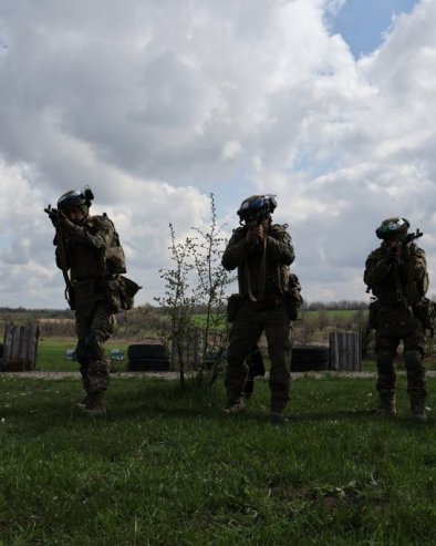 РАТ У УКРАЈИНИ: У руском нападу оштећени локомотива и вагони у региону Миколајева