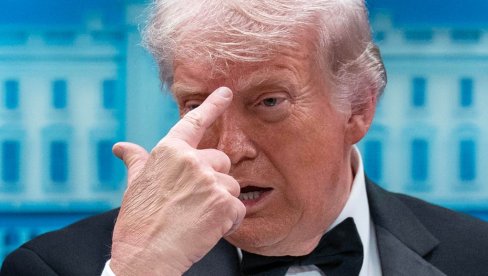 DONALD TRAMP U ŠOKU! Predsednik SAD gleda i ne veruje šta se dešava