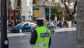 SINA IZREŠETAO I IZBO NA SPAVANJU, MAJKU POKOSIO NA VRATIMA: Osumnjičeni kaže da ih je zatekao mrtve, a nađeno krvavo oružje - Horor u Grčkoj