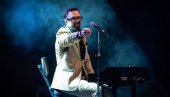 Очарао Новосађане: Петар Грашо приредио емотивну ноћ емоција и безвременских хитова (ФОТО)
