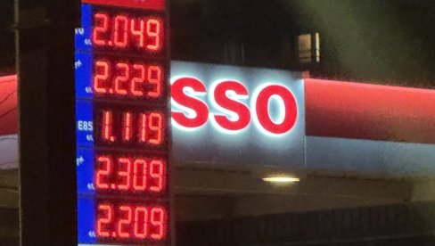 ДИРЕКТОР ТОТАЛА ШИРИ ПАНИКУ? Француски председник Емануел Макрон истиче да земљи не прети енергетска несташица