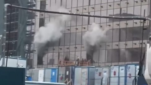 Пожар у Москви: Ватрену стихију гасило 200 ватрогасаца, више особа страдало (Видео)