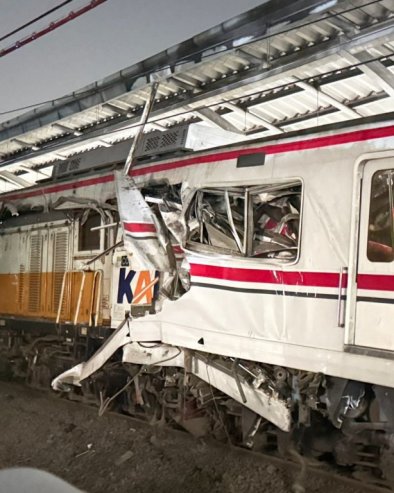 U BLIZINI GLAVNOG GRADA INDONEZIJE:   Poginuli u sudaru vozova