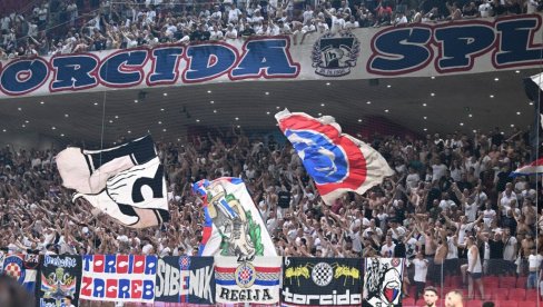 USTAŠKA POSLA: Torcida uzvikivala sramni pozdrav i razvila uvredljiv transparent o Srbima i Oluji