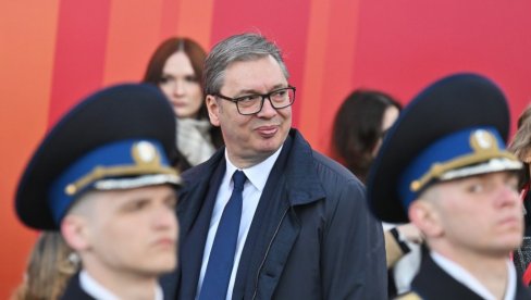 VUČIĆ O NABAVCI MOĆNOG ORUŽJA: Ne mogu da vam kažem šta smo sad naručili, čekam kad ptice slete ovde