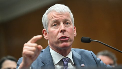 ИРАН МОЖЕ ДА ГАЂА ДУБРОВНИК ПРОЈЕКТИЛИМА Трампов министар упалио аларм