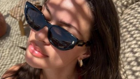 Dragana Kosjerina se skinula u ultra mini bikini, svima pale vilice: „Izgleda kao avion” (foto)