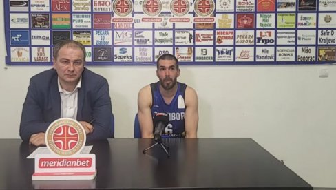Haos nastavljen i posle utakmice: Trener Zlatibora napustio konferenciju zbog gužve u hodniku (Video)