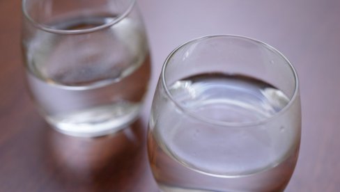 NAUČNICI REŠILI MISTERIJU: Da li je voda možda mešavina dve tečnosti