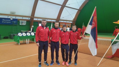 ZAŠTO JE DOBRO DA MLADI TRENIRAJU TENIS: Na duže staze upornost važnija od talenta
