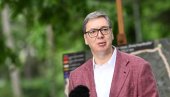 ИСТОРИЈСКО ОБРАЋАЊЕ ВУЧИЋА ГРАЂАНИМА ЦРНЕ ГОРЕ