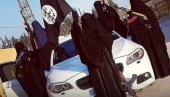 UZBUNA NA AERODROMIMA U AUSTRALIJI: Policija uletela u avione čim su sleteli u Melburn i Sidnej - tri opasne žene uhapšene