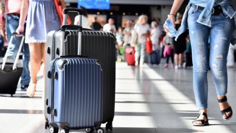 ILEGALNI, LETEĆI, PUT NOVCA: Šta se sve i gde otkrije na rimskom međunarodnom aerodromu Fjumičino