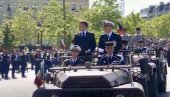 СМОТРА У РАТНА ВРЕМЕНА: У Паризу традиционалном свечаношћу код Тријуфалне капије обележен Дан победе у Другом светском рату