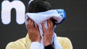 NIKAD TEŽI TRENUTAK! Novak Đoković u strašnom problemu pred Rolan Garos