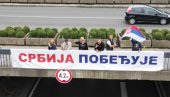 MOĆNE SCENE IZ BEOGRADA: Građani poručili da Srbija pobeđuje (FOTO)