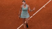 A ZLATO, DIJAMANTI? Sramotna provokacija na Rolan Garosu: Sabalenka gospodski odgovorila nepristojnom novinaru