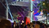 ЖУРКА У ПИОНИРСКОМ ПАРКУ: Величанствена атмосфера и јасна порука Србија побеђује