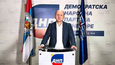 "U ZETI VIŠE NEĆEMO PRIZNAVATI LAŽNU DRŽAVU OD 12. MAJA": Knežević za "Novosti" o svim aktulenim temama u Crnoj Gori, pomenuo i Riki Martina