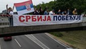 SLIKE KOJE SE PAMTE: Blokaderi na aparatima - Predsednik Vučić poslao važnu poruku! (FOTO/VIDEO)