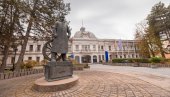 Haos u Kragujevcu! Sukob navijača, policija intervenisala, podignuti dronovi!