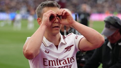 DUPLA KRUNA I DALJE U IGRI: Arsenal rastužio navijače Sitija i napravio veliki korak ka tituli! (FOTO/VIDEO)