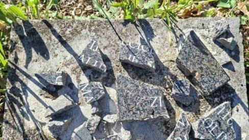 СРАМНО: Поново уништен споменик жртвама усташког терора у Слобоштини, међу убијенима и деца (ФОТО)