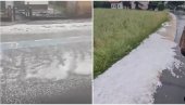 SNAŽNO NEVREME PROTUTNJALO SLOVENIJOM: Vetar nosio krovove i čupao drveće (VIDEO)