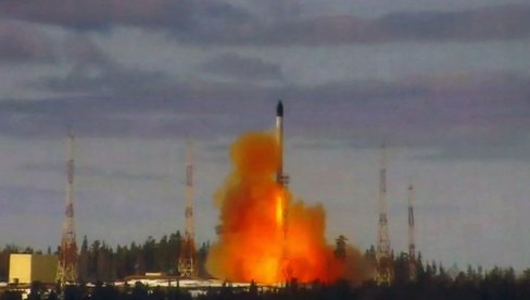 RUSKI VOJNI STRUČNJAK: Jedan udar "orešnika" i "sarmata" može da uništi čitav NATO u Evropi