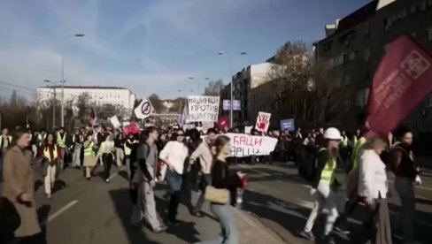 НЕ ЗНАЈУ ВИШЕ КУДА УДАРАЈУ: Блокадери са Правног оптужују Нови ДСС да их они снимају и достављају медијима (ФОТО)