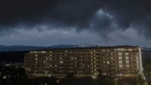 "KAO IZ APOKALIPTIČNOG FILMA": Crni oblaci za trenutak prekrili Kragujevac (VIDEO)