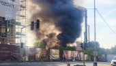ВЕЛИКИ ПОЖАР НА ЧУКАРИЧКОЈ ПАДИНИ: Црни дим уплашио становнике овог дела Београда (ФОТО/ВИДЕО)