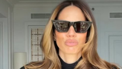 DANIJELA DIMITROVSKA U KANU OBUKLA NEŠTO DRUGAČIJE: Malo ko bi se usudio da obuje ove cipele! (VIDEO)