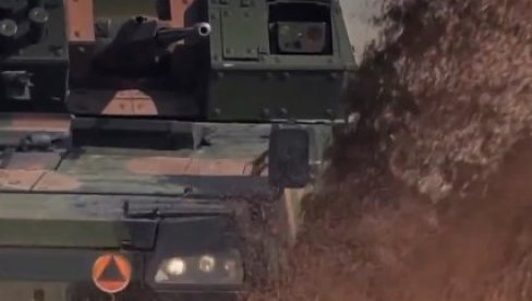 UKRAJINCI DOBILI POLJSKOG VULVERINA: Zver na osam točkova melje sve pred sobom (VIDEO)