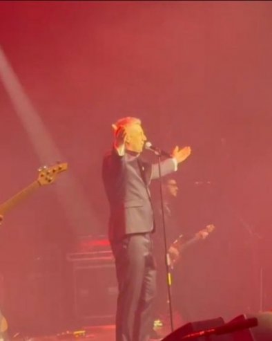 NEKA OVO BUDE NAJBOLJA NOĆ: Bojan Vasković ovom pesmom otvorio poslednji beogradski koncert - Leksington bend u svom punom sjaju (FOTO)